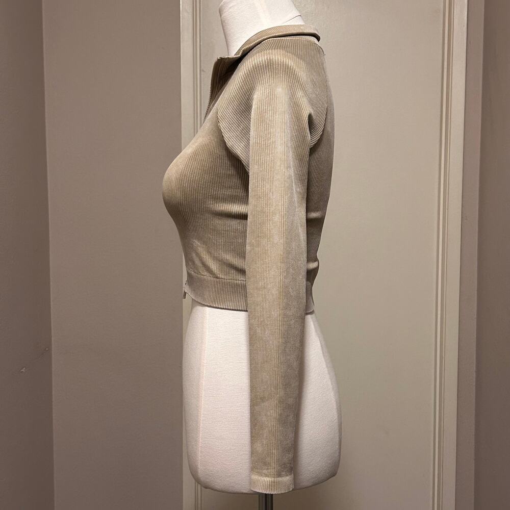 Mono B Women's Cropped Ribbed Zip-UP Jacket Taupe Size SM - Picture 3 of 10